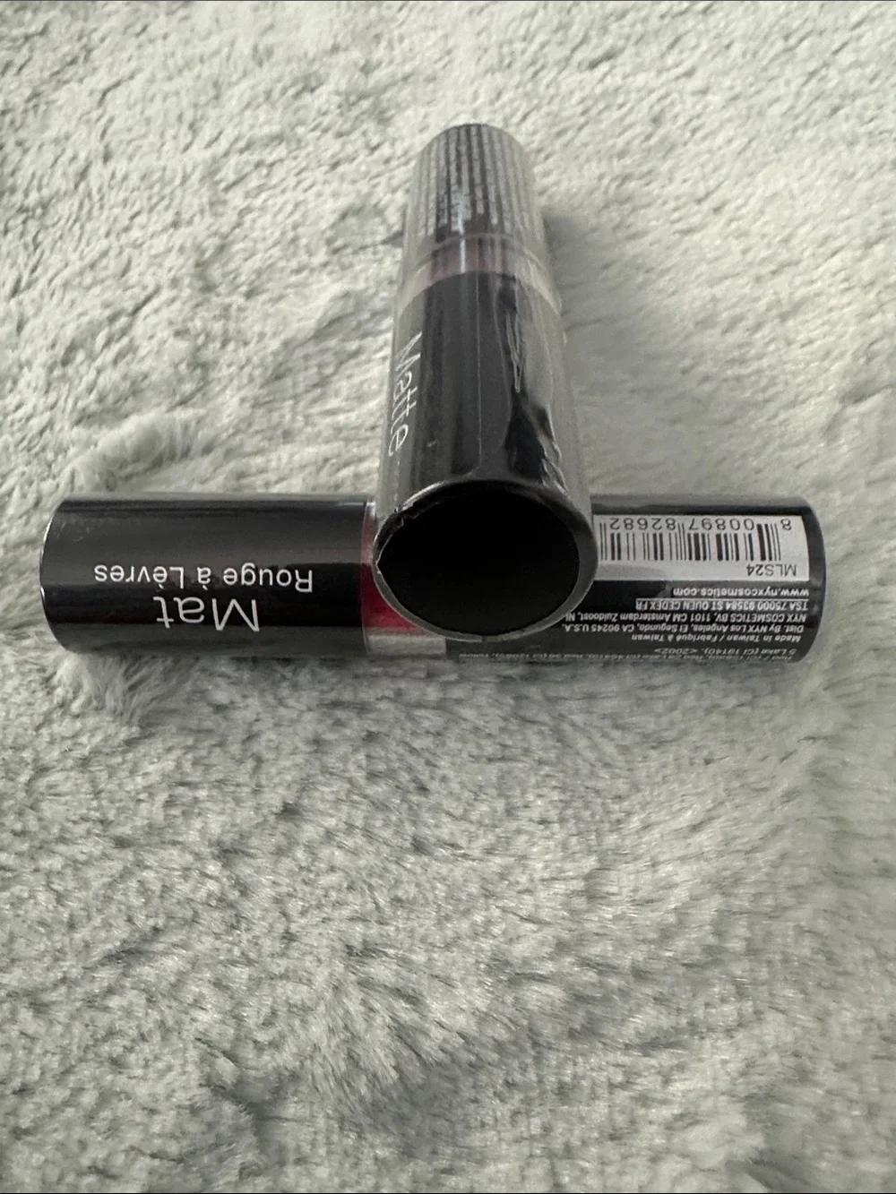 NYX Matte Lipstick Duo - Bright Red & Deep Plum